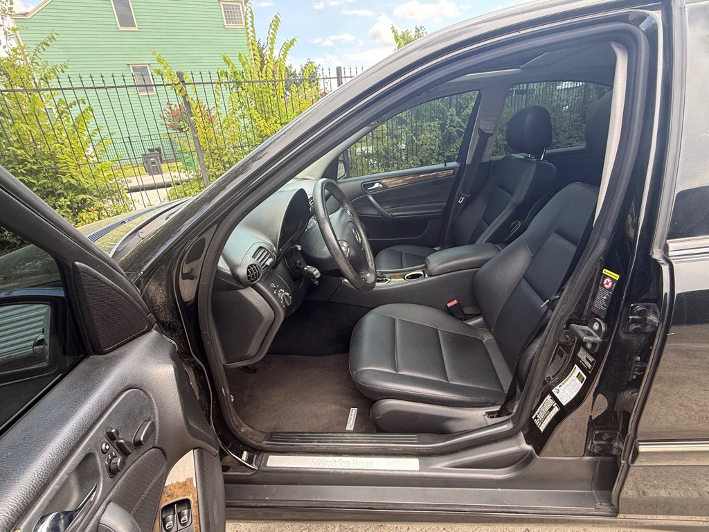 2007 Mercedes-Benz C-Class Image 11