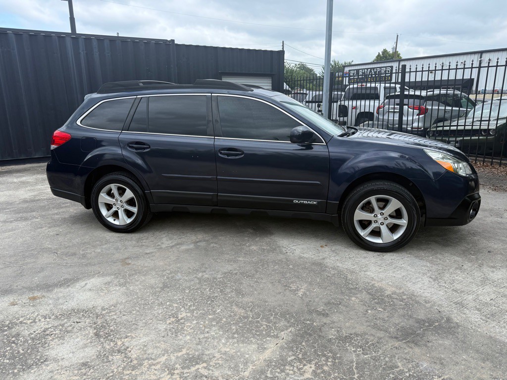 2013 Subaru Outback Image 4
