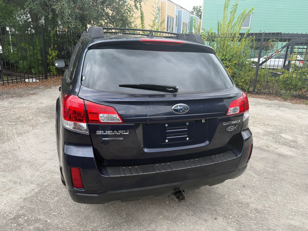 2013 Subaru Outback Image 6