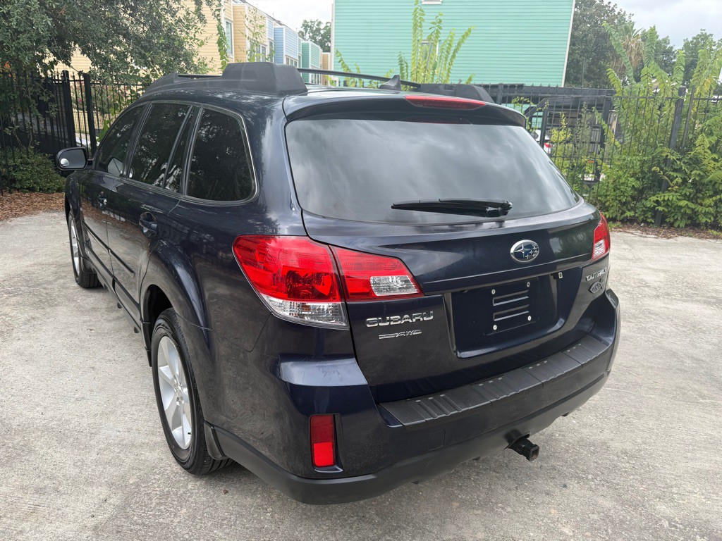 2013 Subaru Outback Image 7