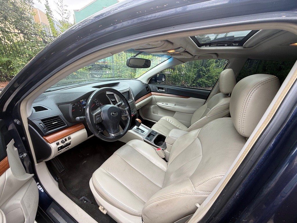2013 Subaru Outback Image 9