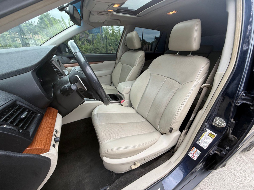 2013 Subaru Outback Image 12