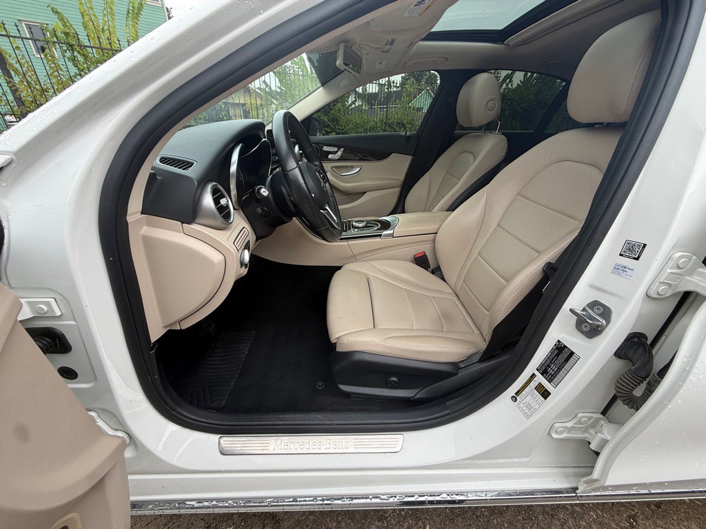 2019 Mercedes-Benz C-Class Image 11