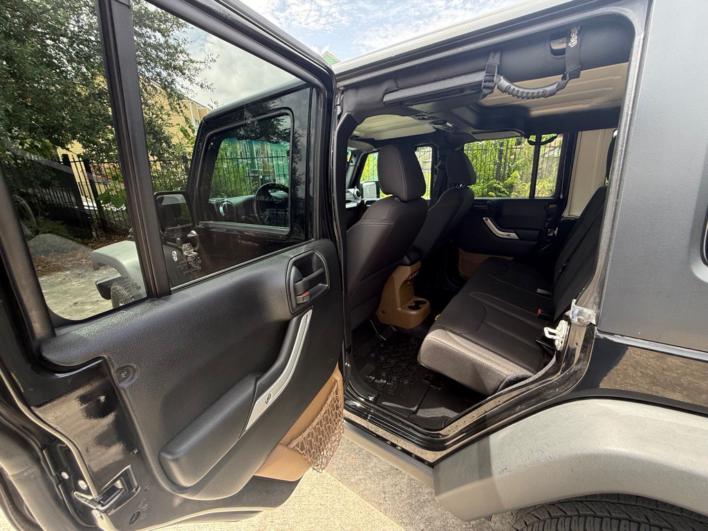2017 Jeep Wrangler Unlimited Image 16