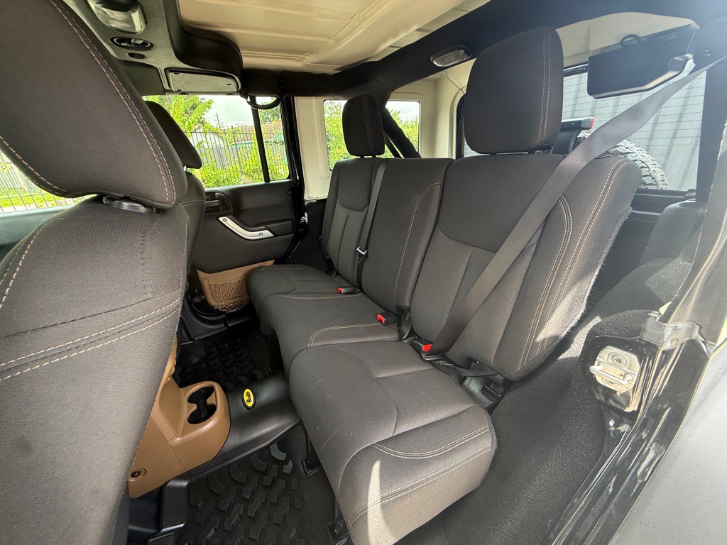 2017 Jeep Wrangler Unlimited Image 18