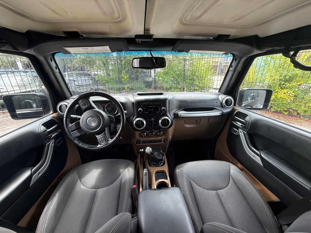 2017 Jeep Wrangler Unlimited Image 19