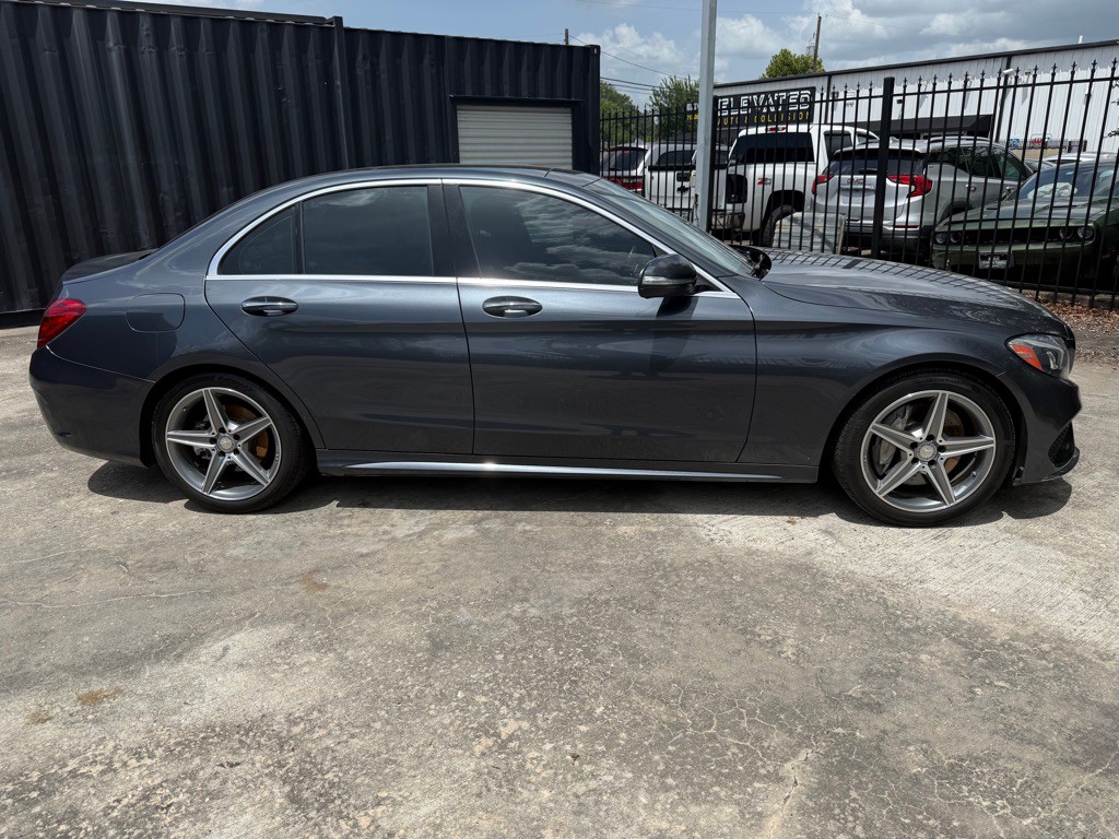 2015 Mercedes-Benz C-Class Image 4