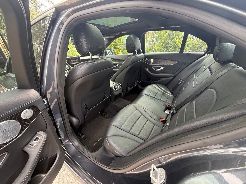 2015 Mercedes-Benz C-Class Image 14