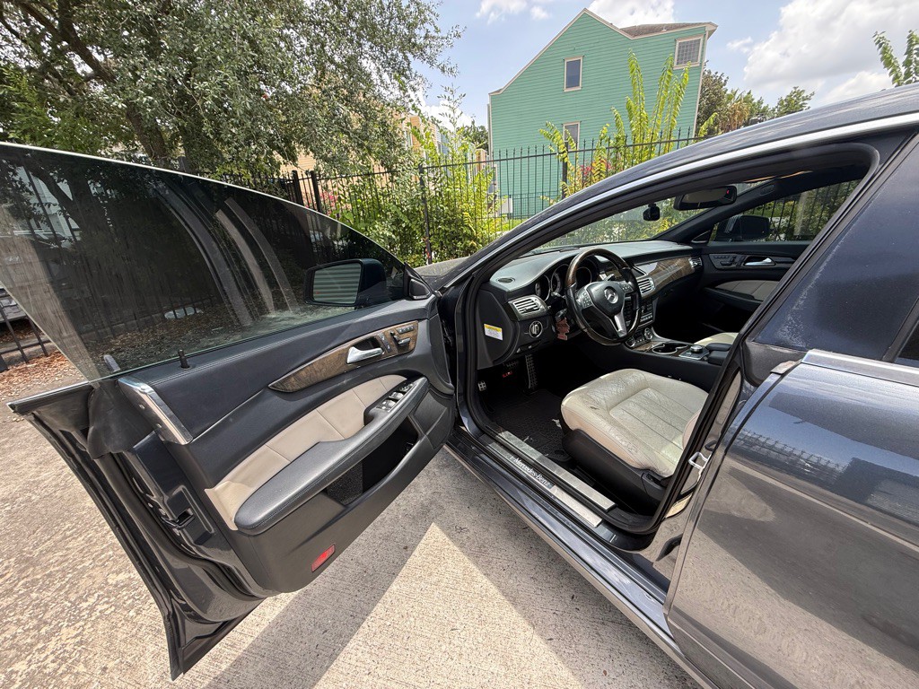 2012 Mercedes-Benz CLS-Class Image 10