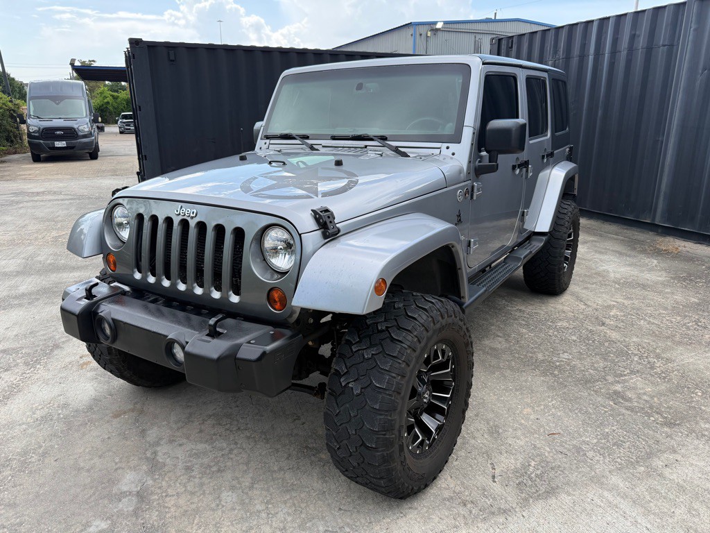 2013 Jeep Wrangler Unlimited Image 1