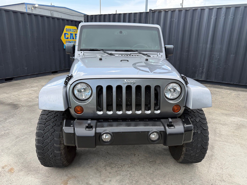 2013 Jeep Wrangler Unlimited Image 2