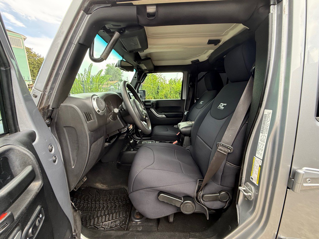 2013 Jeep Wrangler Unlimited Image 11