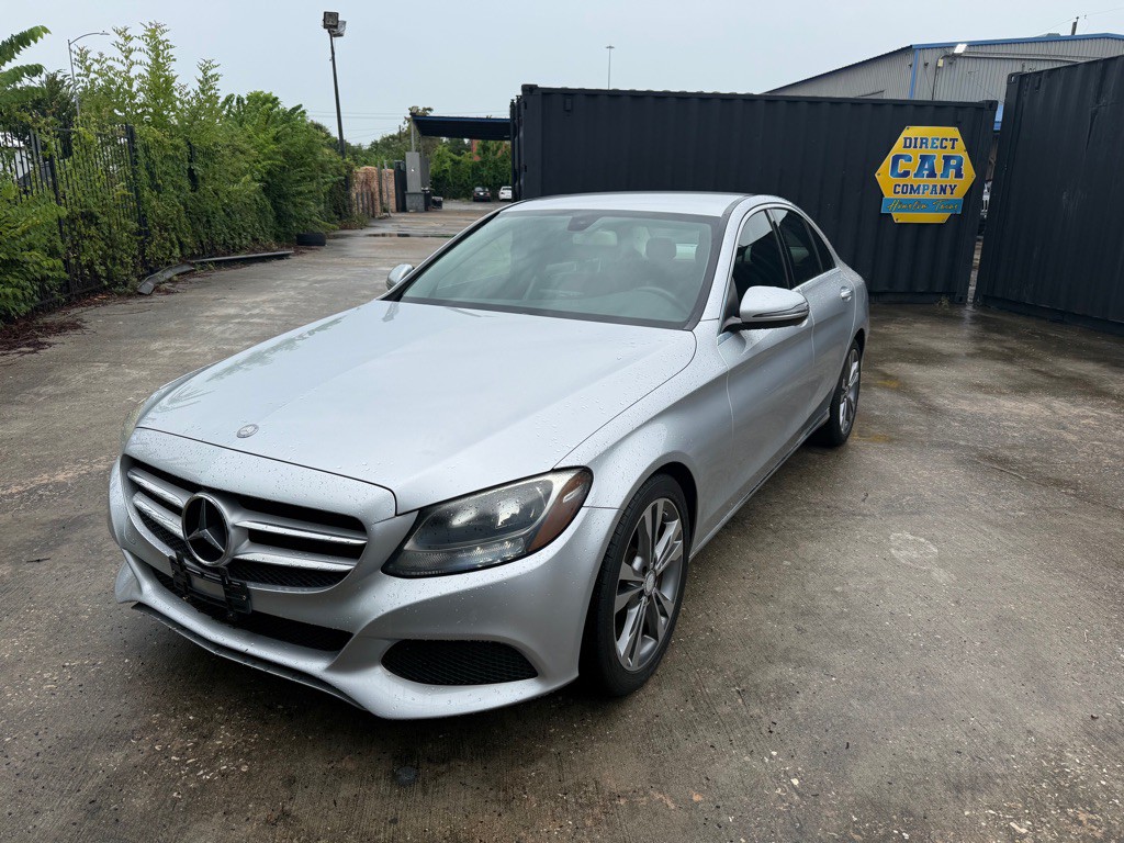 2016 Mercedes-Benz C-Class Image 1