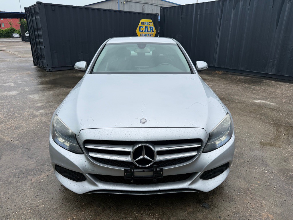 2016 Mercedes-Benz C-Class Image 2