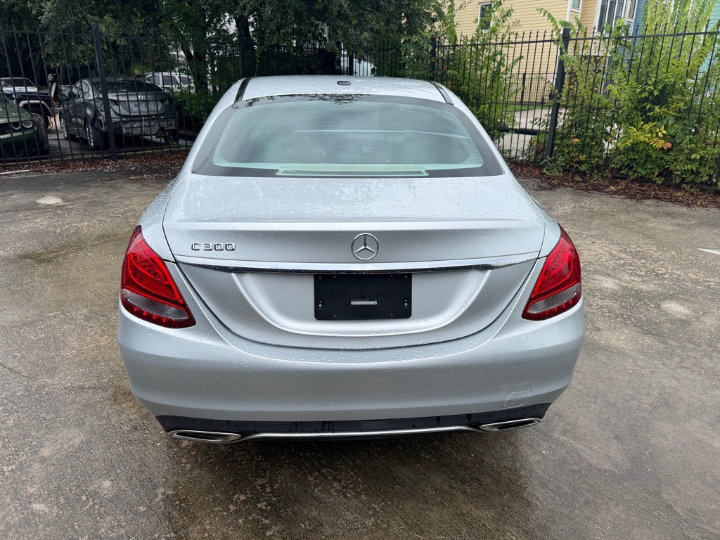 2016 Mercedes-Benz C-Class Image 6