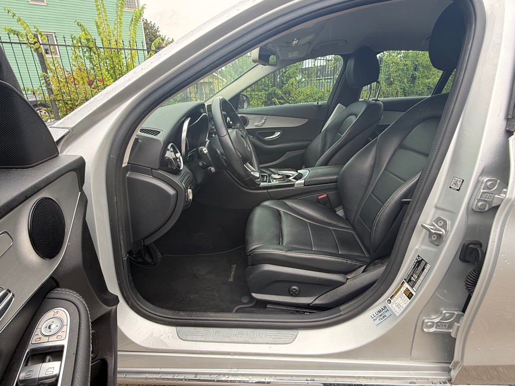2016 Mercedes-Benz C-Class Image 11