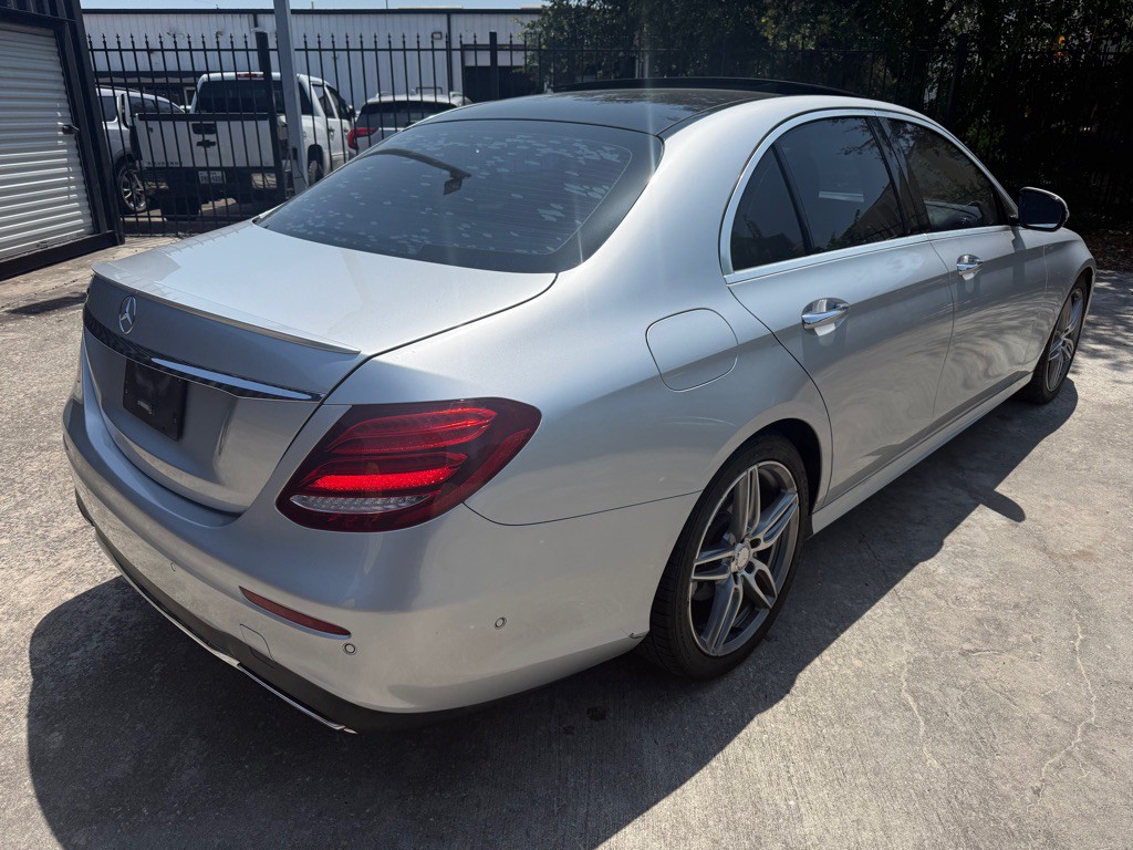 2017 Mercedes-Benz E-Class Image 5