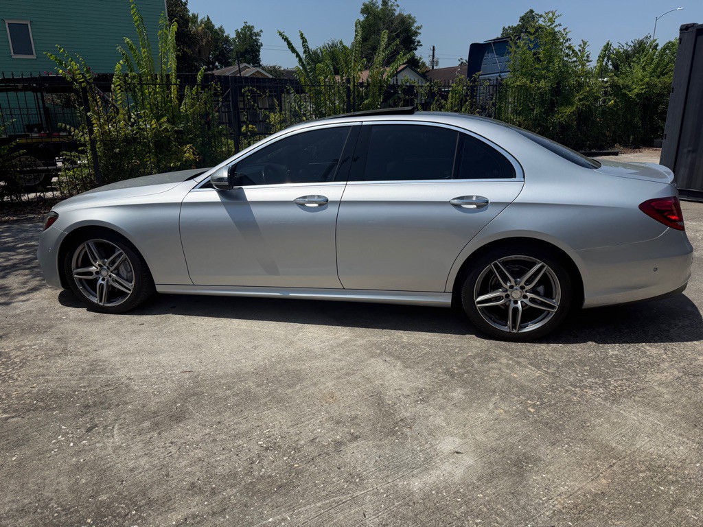 2017 Mercedes-Benz E-Class Image 8