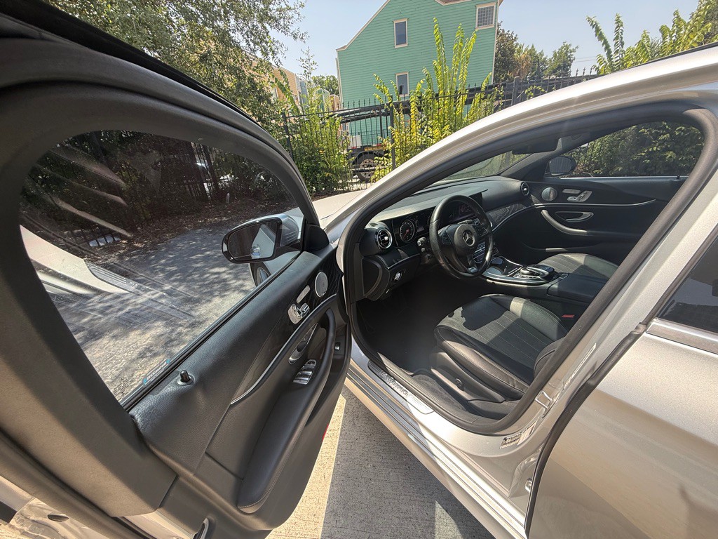 2017 Mercedes-Benz E-Class Image 10