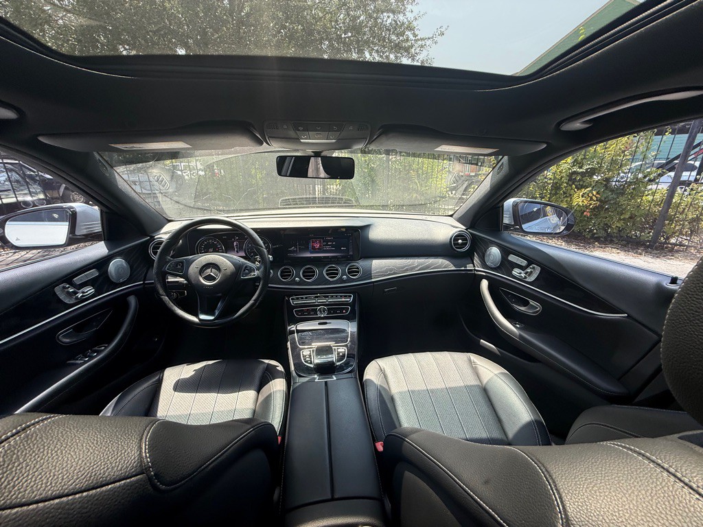 2017 Mercedes-Benz E-Class Image 18