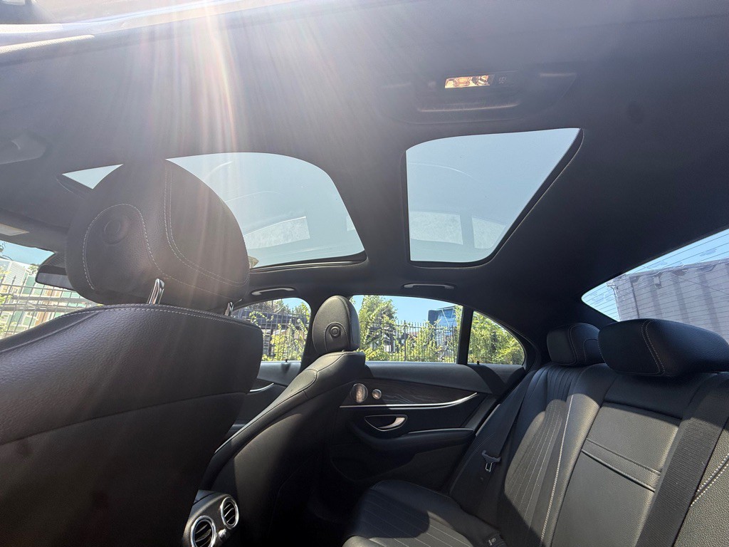 2017 Mercedes-Benz E-Class Image 19