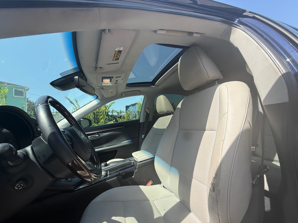 2016 Lexus ES Image 14