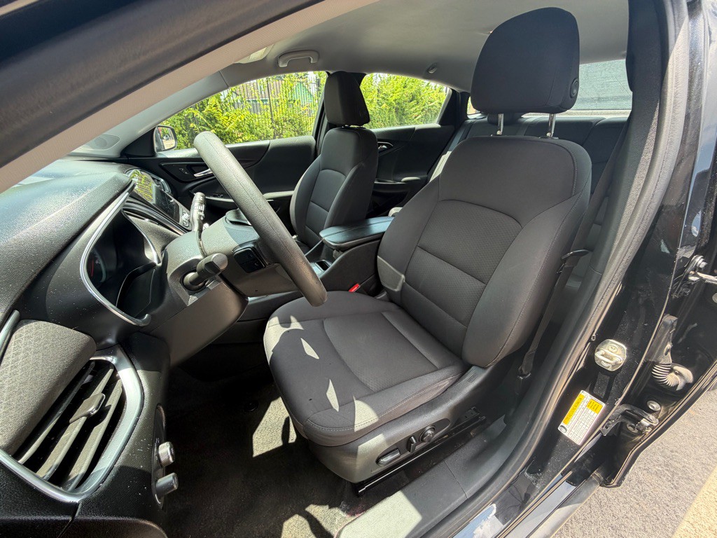 2021 Chevrolet Malibu Image 12