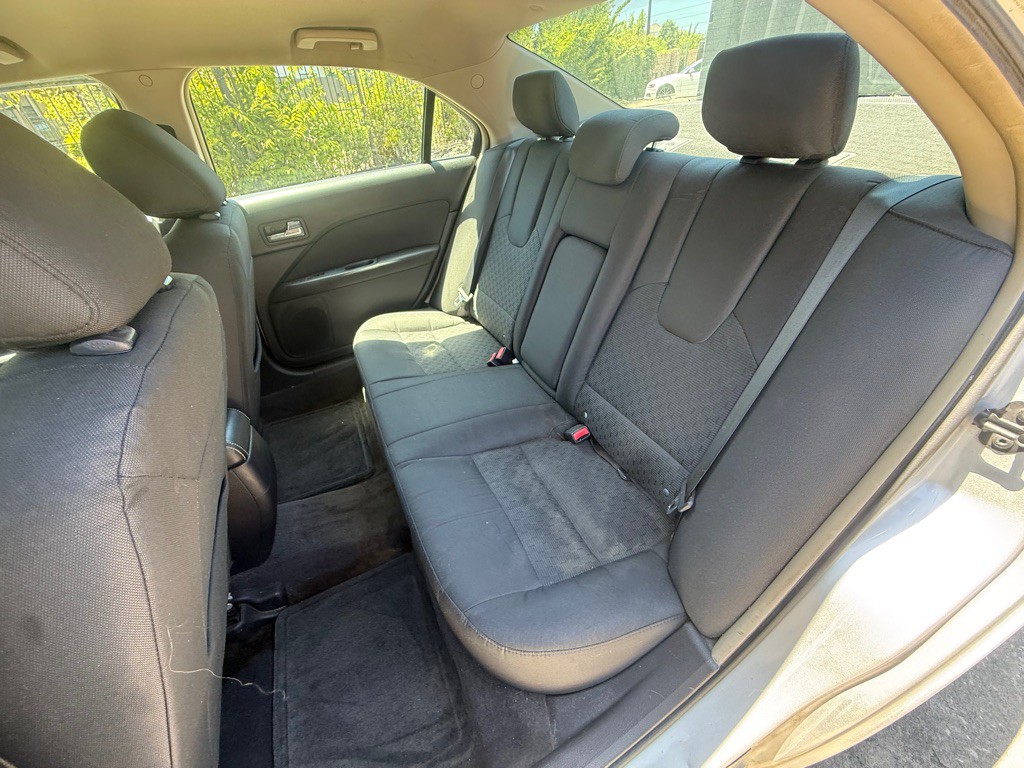 2012 Ford Fusion Image 16