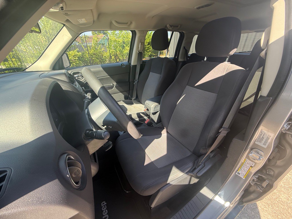 2016 Jeep Patriot Image 12