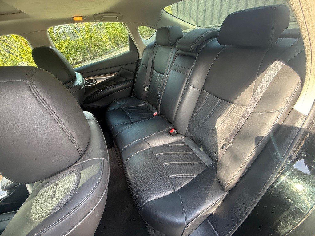 2013 INFINITI M37 Image 16