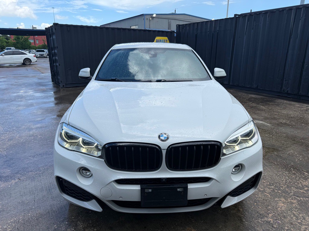 2015 BMW X6 Image 2