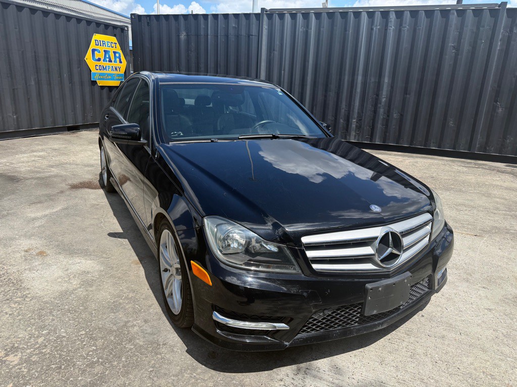 2013 Mercedes-Benz C-Class Image 3