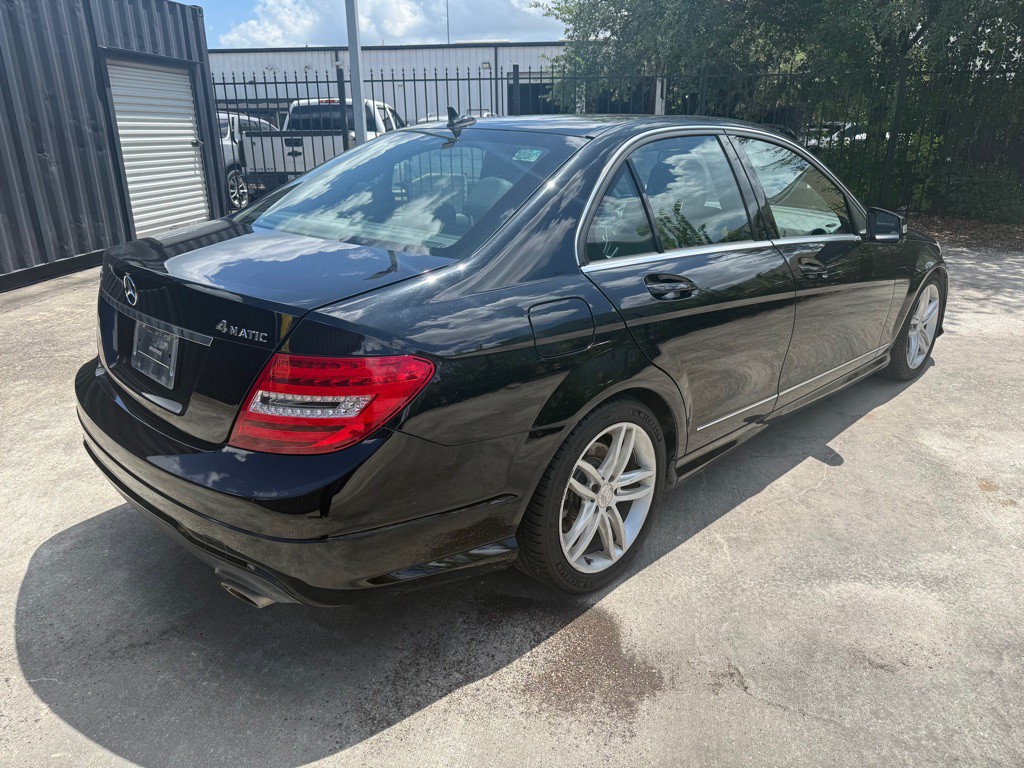 2013 Mercedes-Benz C-Class Image 5