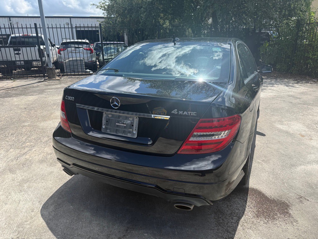 2013 Mercedes-Benz C-Class Image 6
