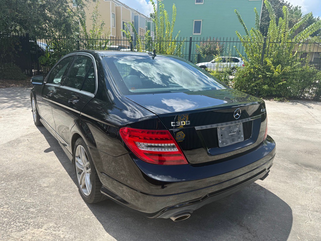 2013 Mercedes-Benz C-Class Image 7
