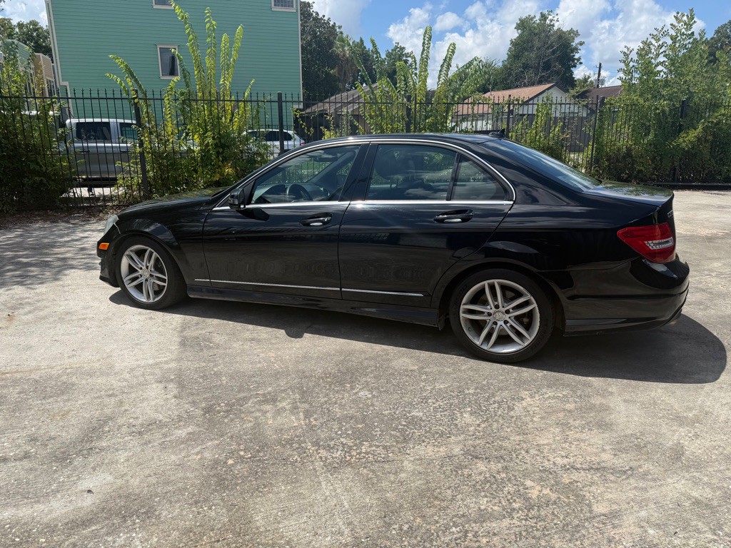 2013 Mercedes-Benz C-Class Image 8