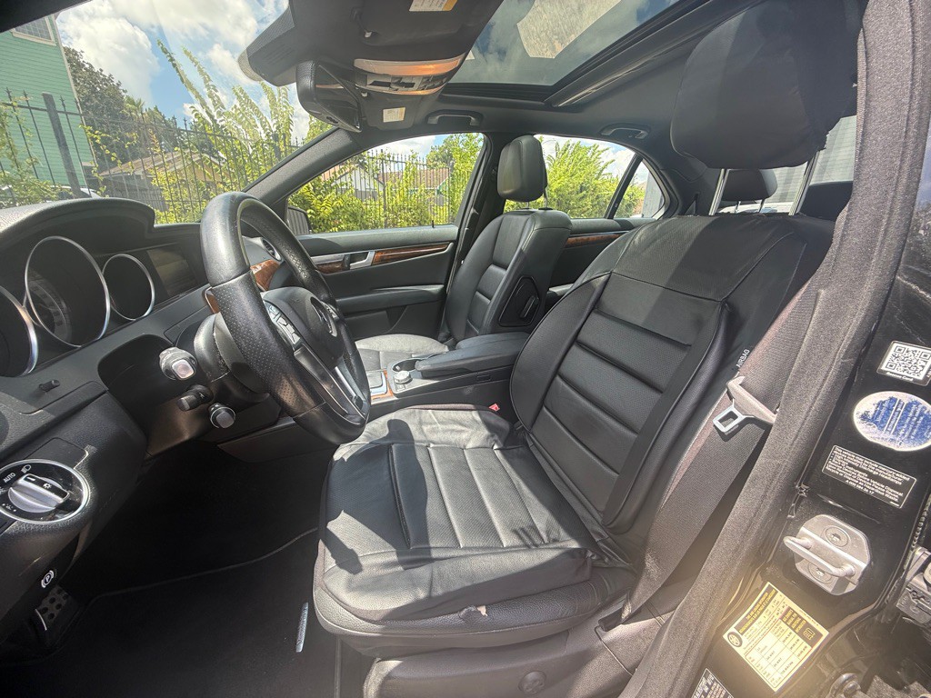 2013 Mercedes-Benz C-Class Image 11