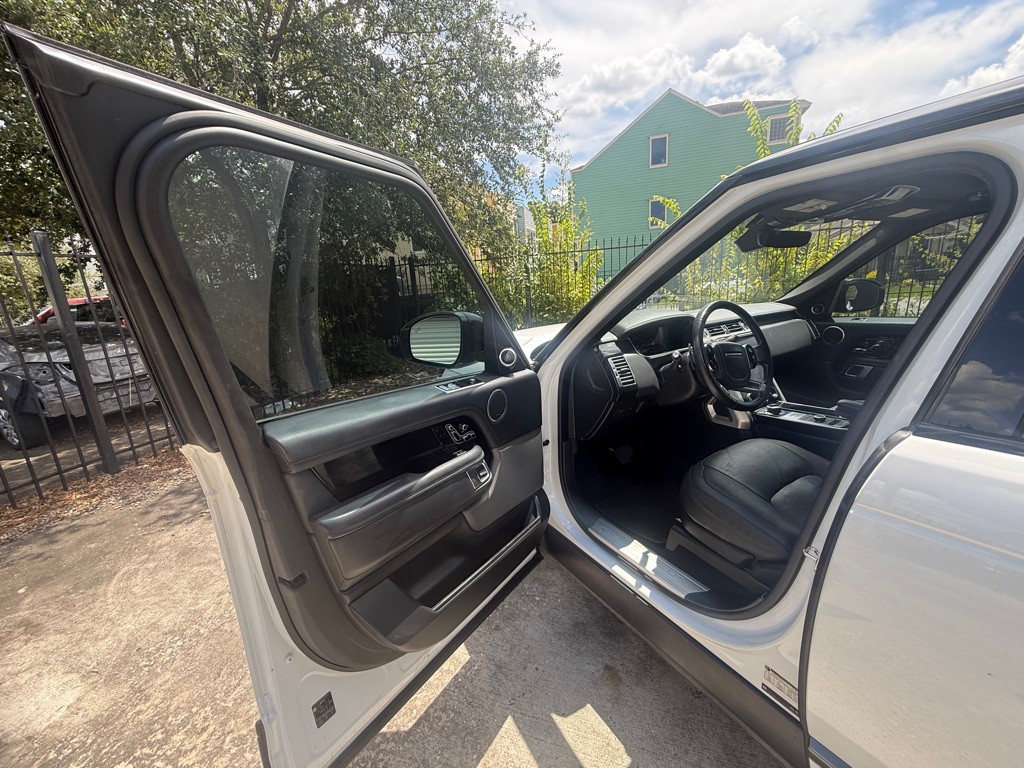 2018 Land Rover Range Rover Image 10