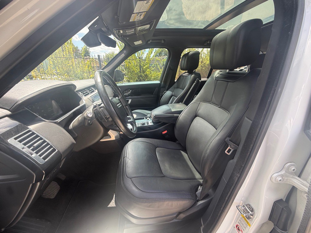 2018 Land Rover Range Rover Image 11