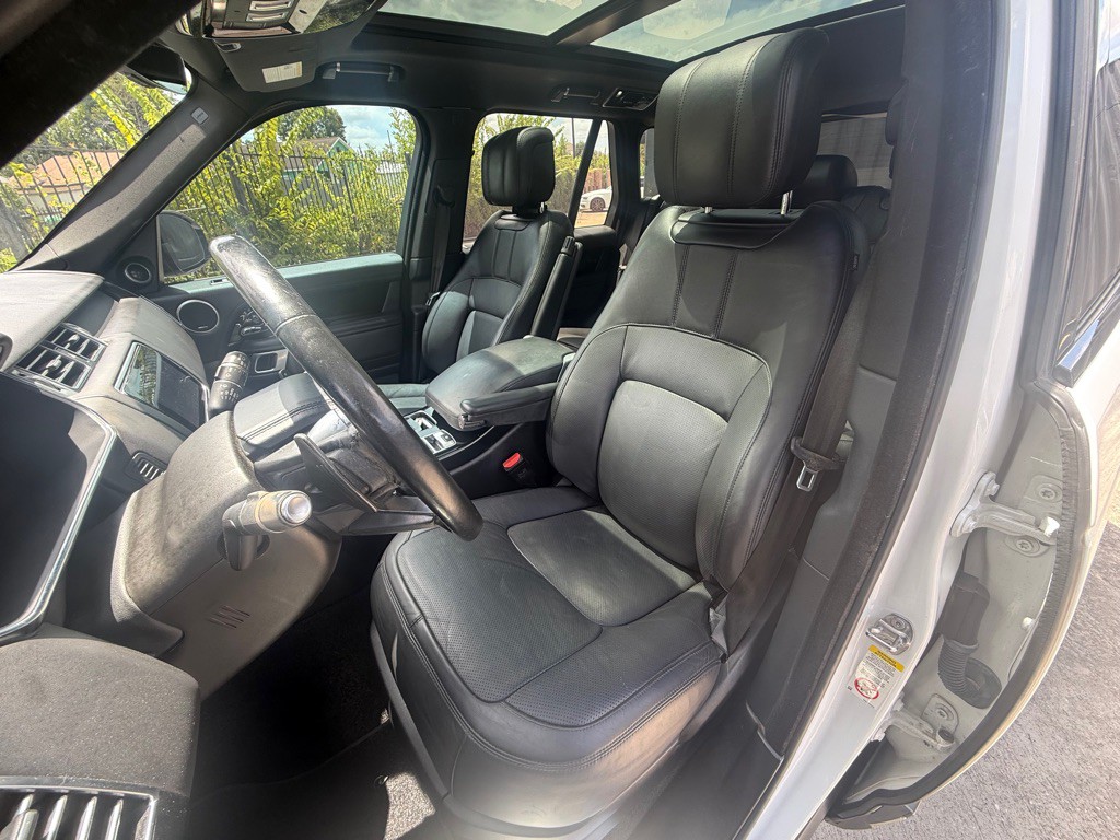 2018 Land Rover Range Rover Image 12