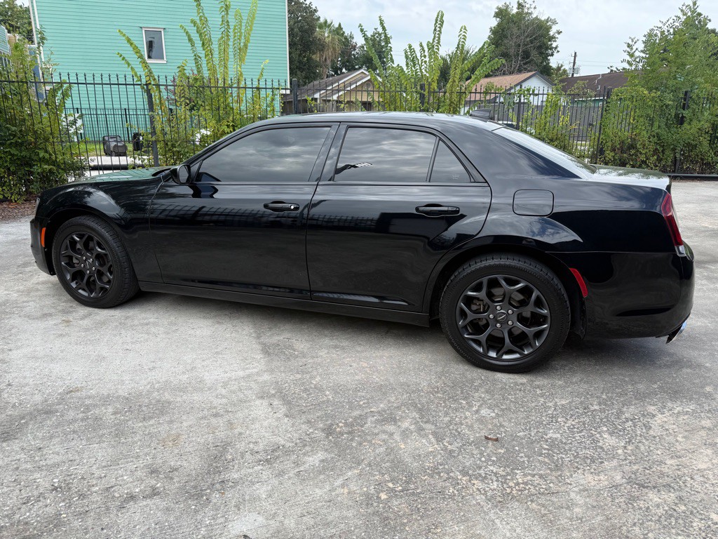 2019 Chrysler 300 Image 26