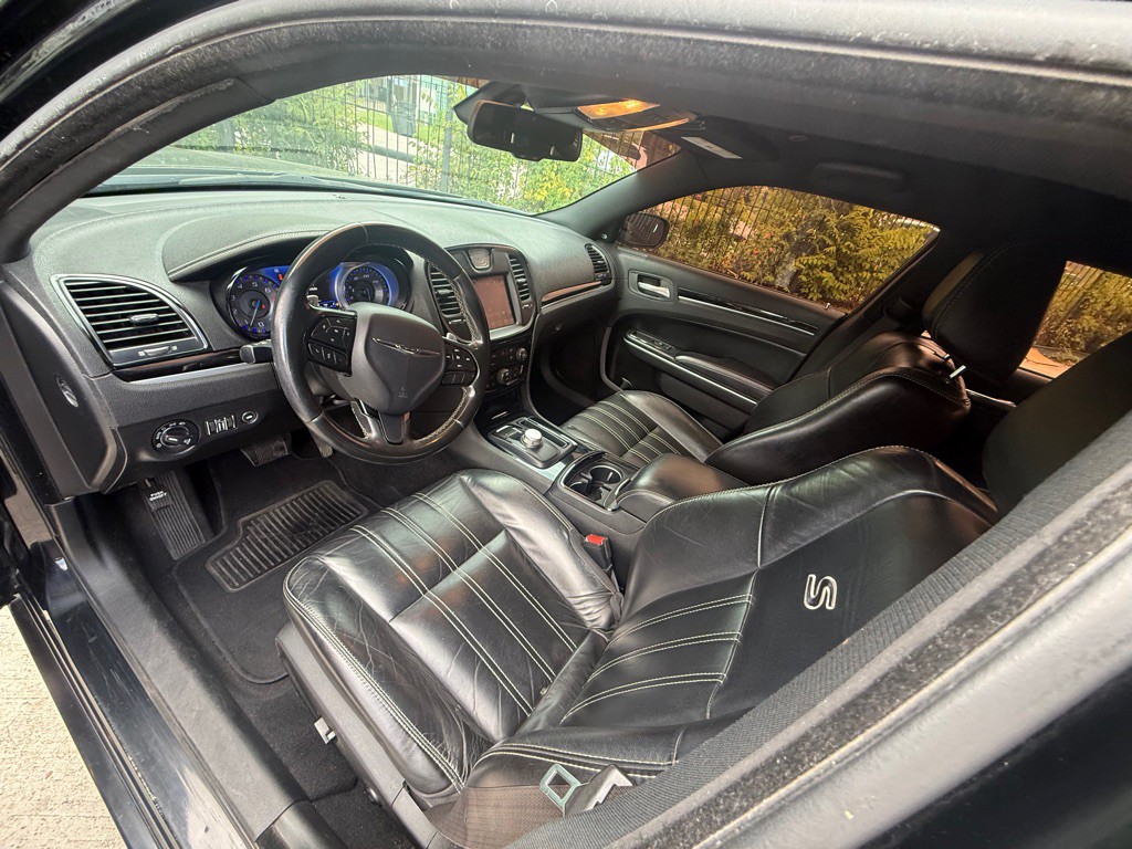 2019 Chrysler 300 Image 27