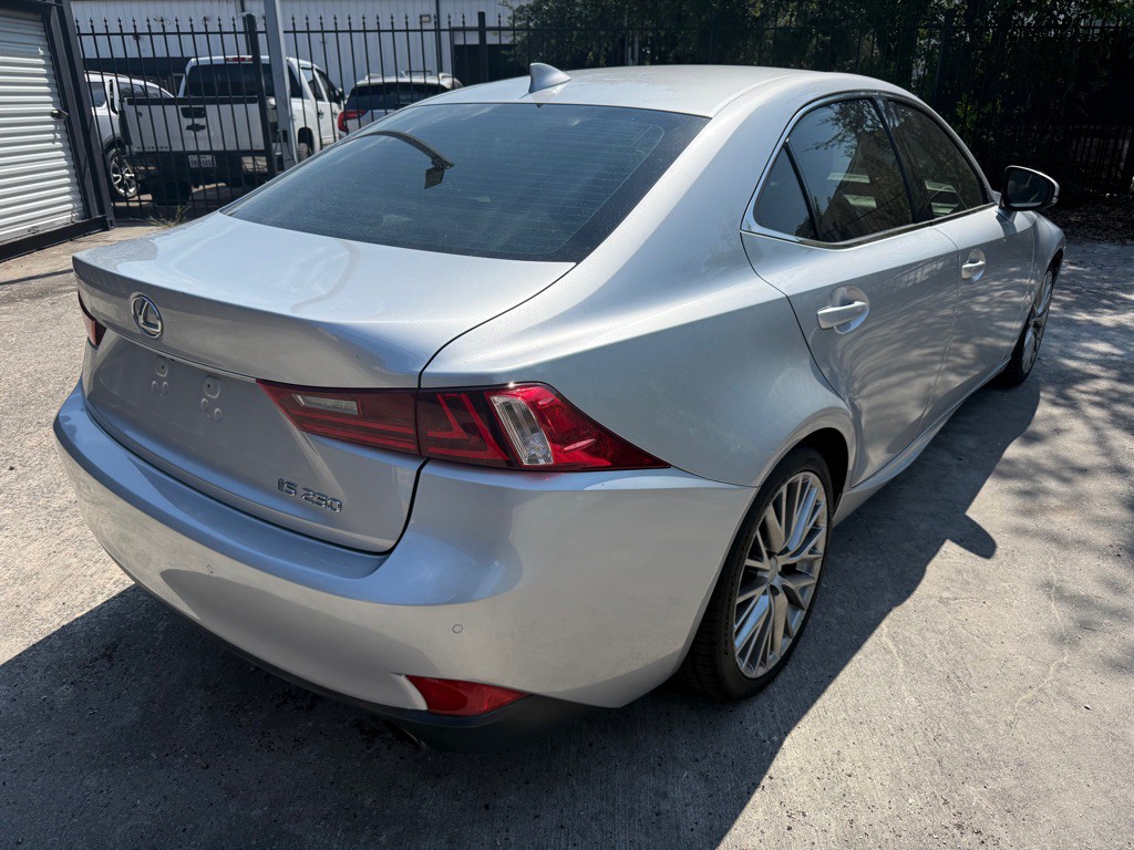 2014 Lexus IS Image 5