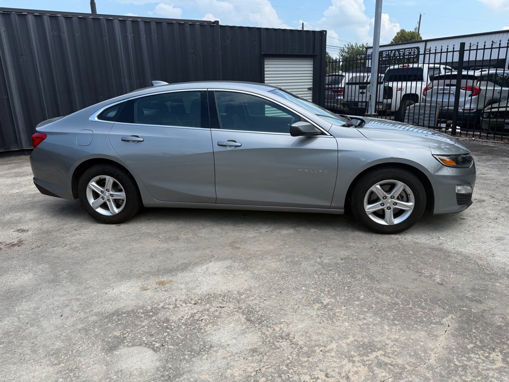 2023 Chevrolet Malibu Image 4