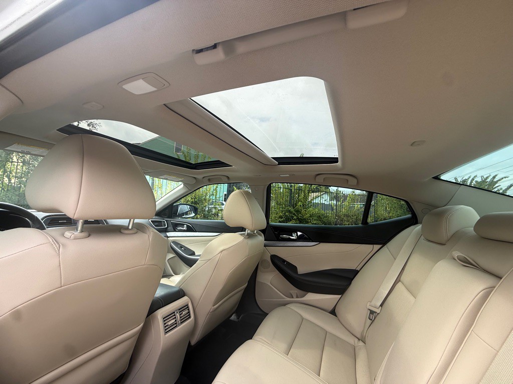 2016 Nissan Maxima Image 17