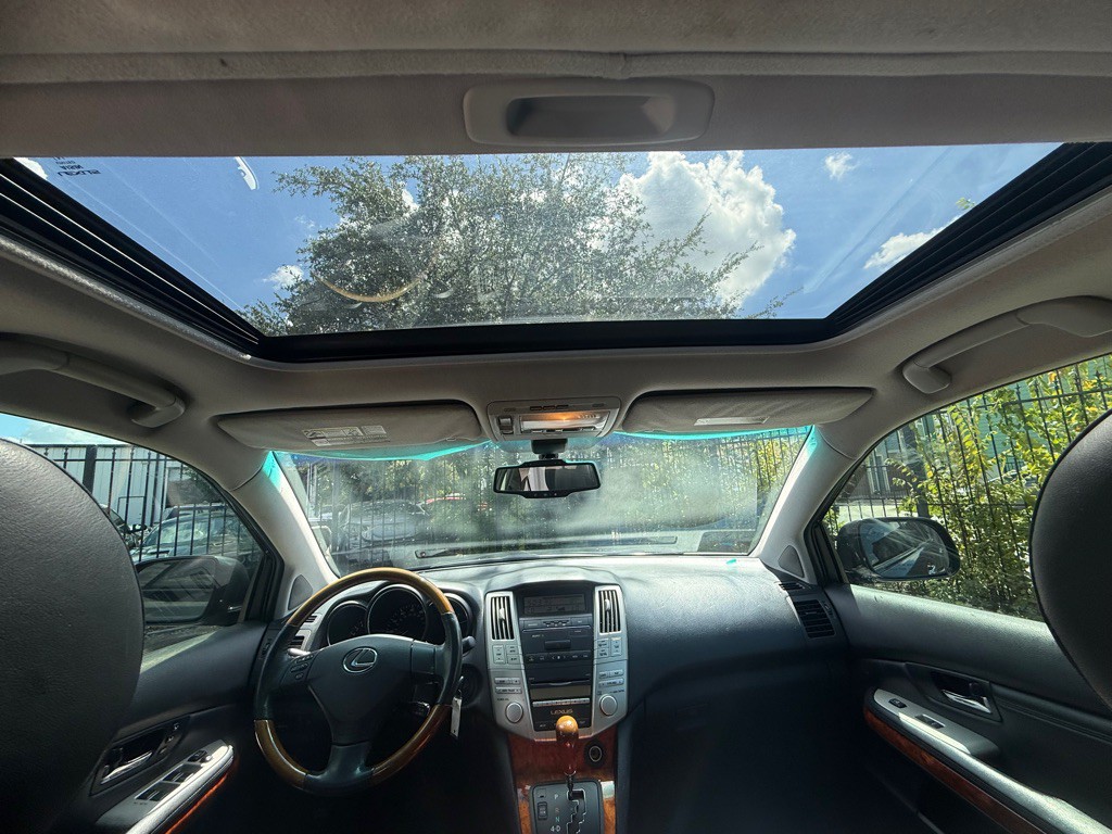 2009 Lexus RX Image 19