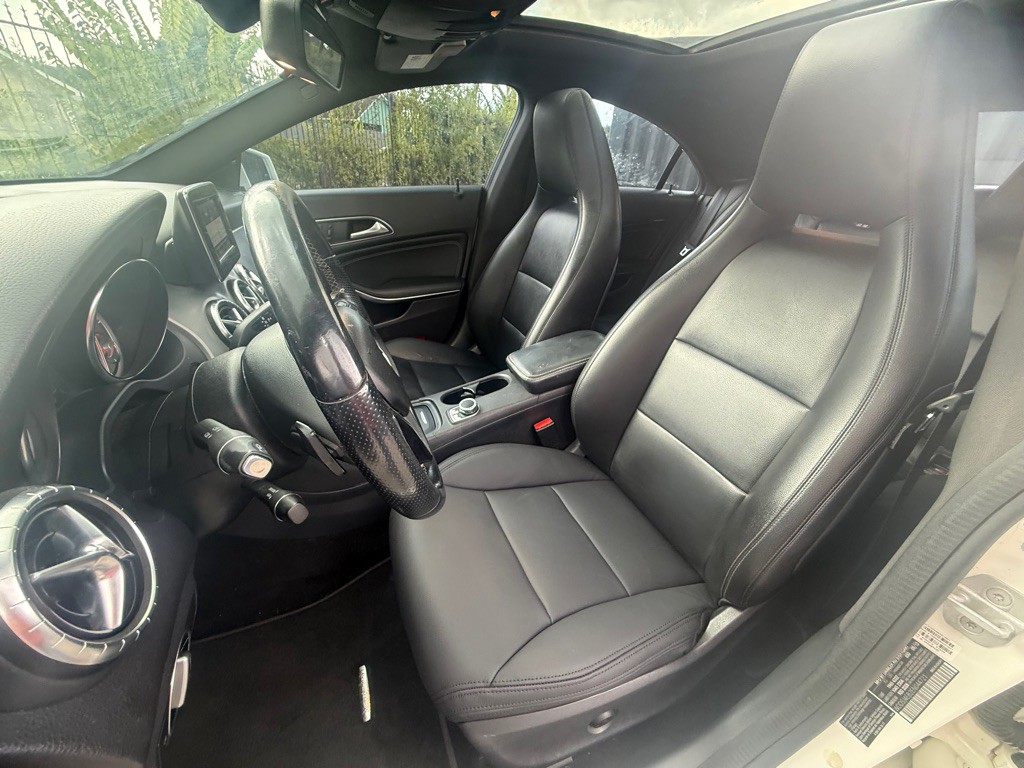 2014 Mercedes-Benz CLA-Class Image 12