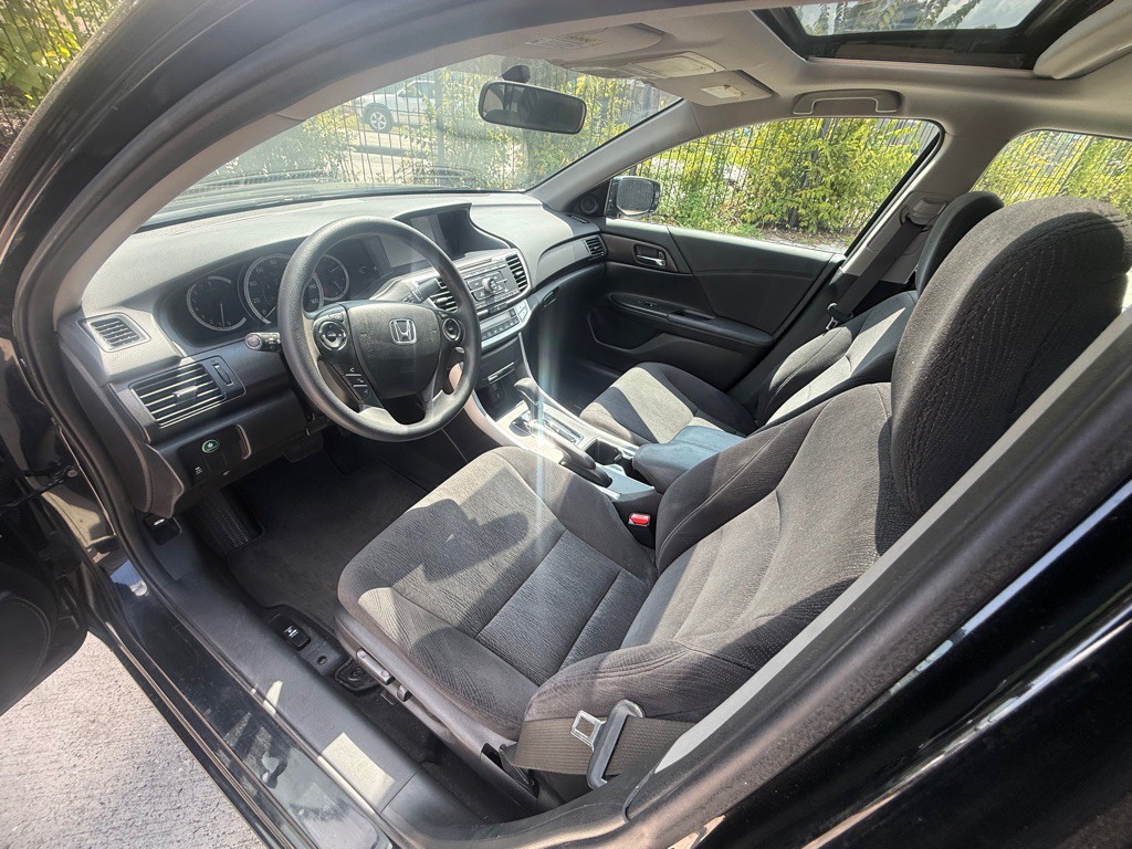 2015 Honda Accord Image 9