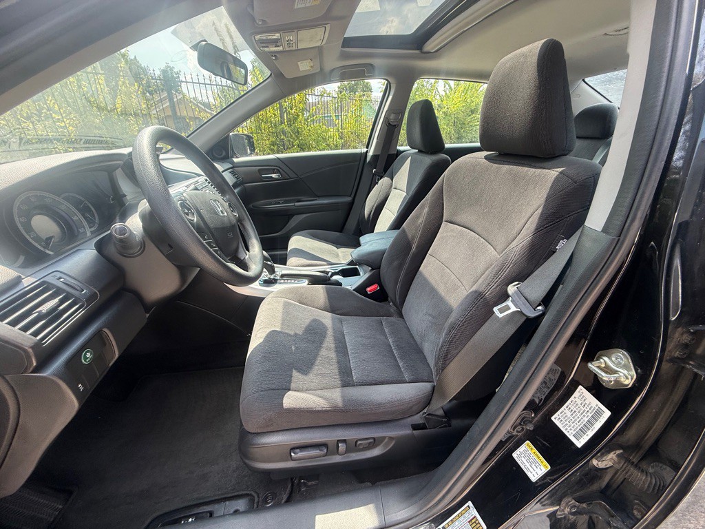 2015 Honda Accord Image 11