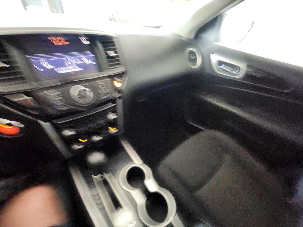 2019 Nissan Pathfinder Image 8
